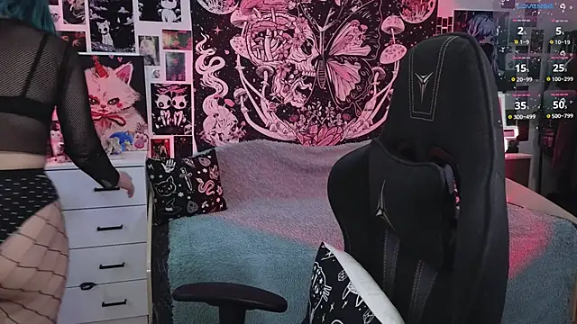 little Elika online show from 05.03.26