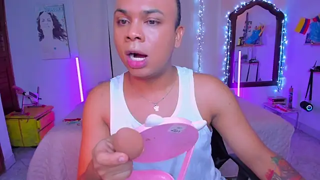 CuteRomi online show from 10.22.25