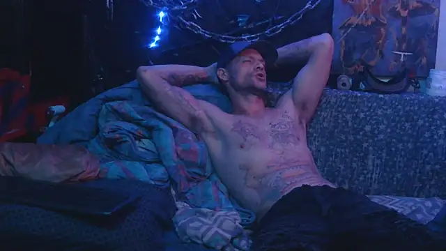 TheOneYouLove69 online show from 11.20.25