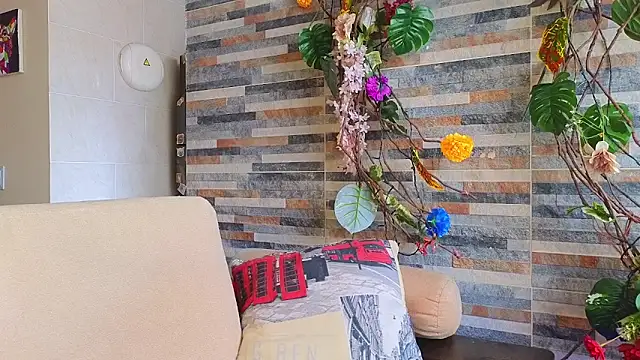 Snapshot of Hairyandsexysalma chatting on 09.20.25 Hairyandsexysalma online show from 09.20.25