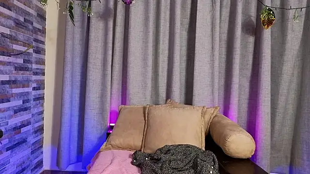 Snapshot of Hairyandsexysalma chatting on 10.09.25 Hairyandsexysalma online show from 10.09.25