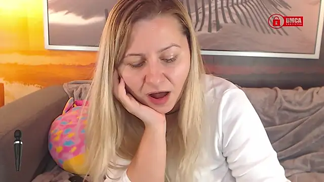 Snapshot of BigBoobsARRI chatting on 01.17.25 BigBoobsARRI online show from 01.17.25