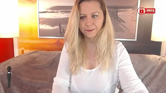 Snapshot of BigBoobsARRI chatting on 01.22.25 BigBoobsARRI online show from 01.22.25