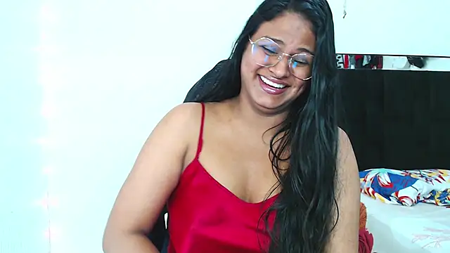 SweetAlmaa online show from 03.17.25