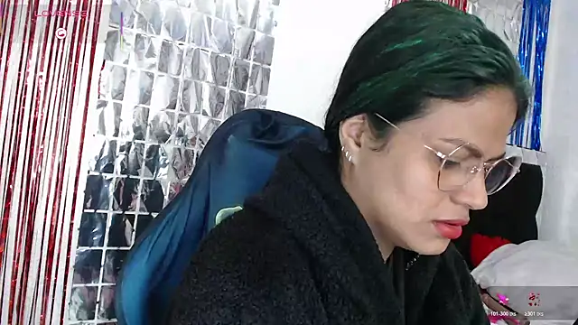 SweetAlmaa online show from 11.02.25