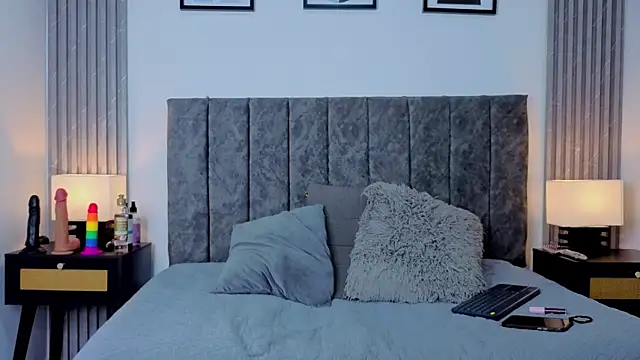 Ema Stone65 online show from 10.14.25