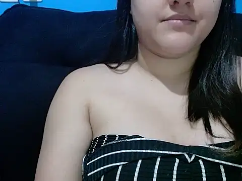 Snapshot of luckygirl111 chatting on 11.05.25 luckygirl111 online show from 11.05.25