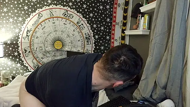 UnCuTupTheBuTT online show from 02.10.26