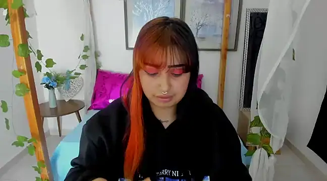 Snapshot of lussyevans24 chatting on 01.29.25 lussyevans24 online show from 01.29.25