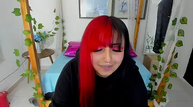 Snapshot of lussyevans24 chatting on 02.07.25 lussyevans24 online show from 02.07.25
