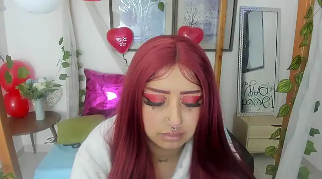 Snapshot of lussyevans24 chatting on 02.15.25 lussyevans24 online show from 02.15.25