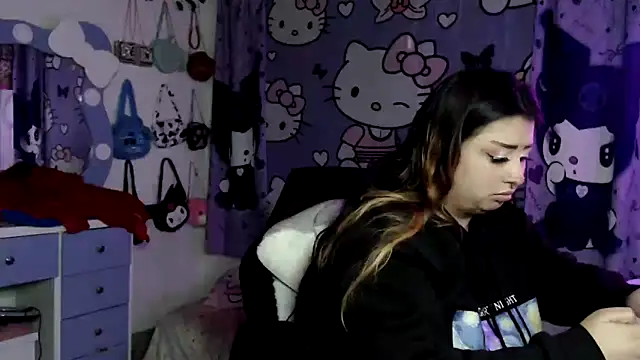 Snapshot of lussyevans24 chatting on 01.18.26 lussyevans24 online show from 01.18.26