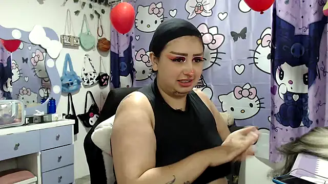 Snapshot of lussyevans24 chatting on 02.20.26 lussyevans24 online show from 02.20.26