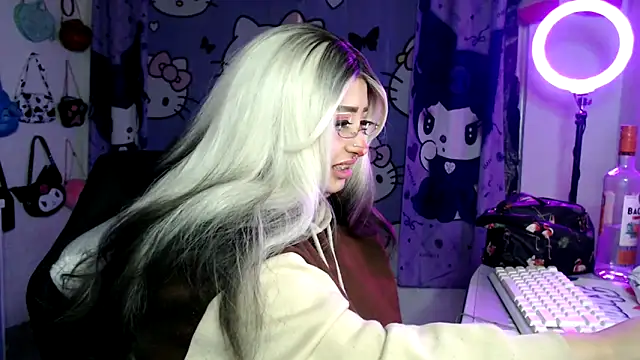 lussyevans24 online show from 03.03.26