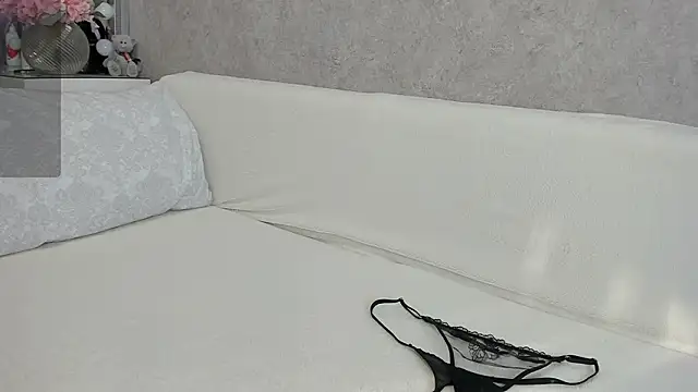 angelica marquise online show from 02.05.26