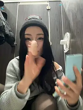 Snapshot of Asia-Melody chatting on 02.23.25 Asia-Melody online show from 02.23.25