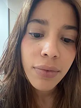 Snapshot of DanielaSaenz0 chatting on 10.02.25 DanielaSaenz0 online show from 10.02.25