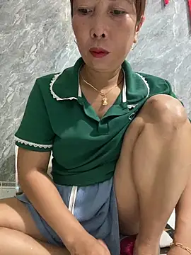 Snapshot of Linaannn chatting on 05.22.26 Linaannn online show from 05.22.26