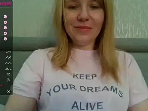 urbadkitty online show from 12.02.24