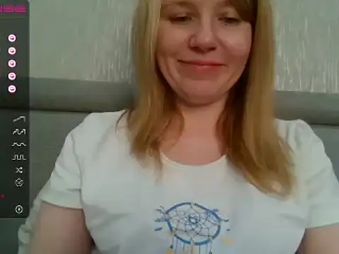 urbadkitty online show from 12.04.24