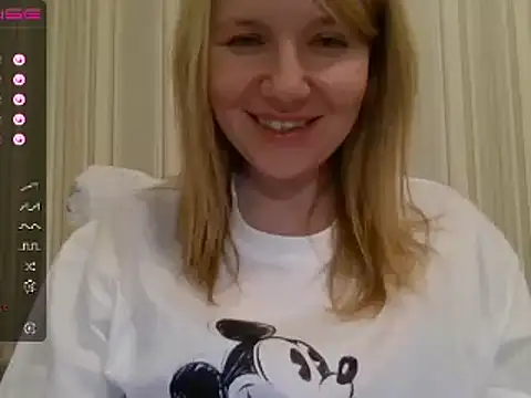 urbadkitty online show from 01.03.25