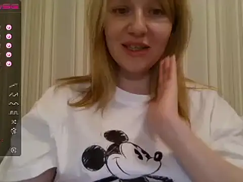 urbadkitty online show from 01.03.25