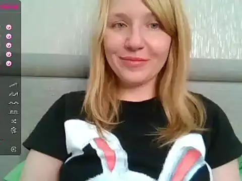 urbadkitty online show from 02.20.25