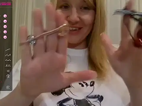 urbadkitty online show from 02.21.25