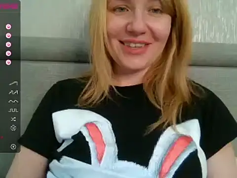 urbadkitty online show from 02.24.25