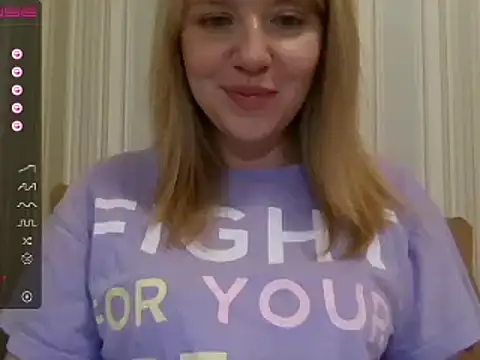 urbadkitty online show from 03.13.25