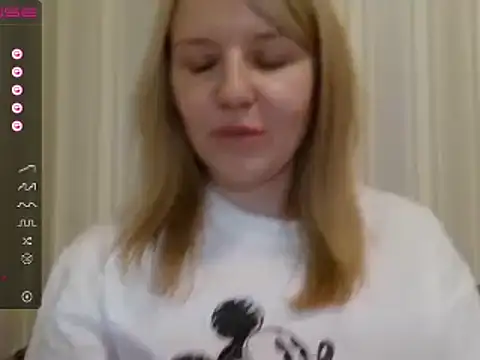 urbadkitty online show from 03.14.25