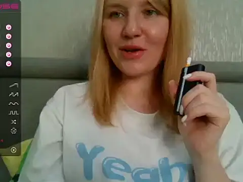 urbadkitty online show from 03.18.25