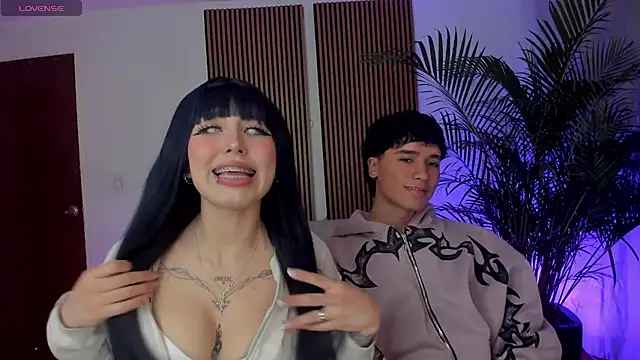 Snapshot of rouss_ari chatting on 11.09.25 rouss ari online show from 11.09.25