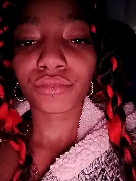 Laanegraofficial  online show from 12.13.24