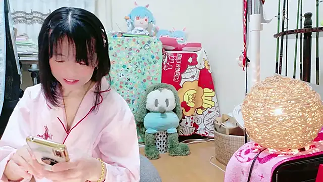 renapiyon8182 online show from 02.14.25