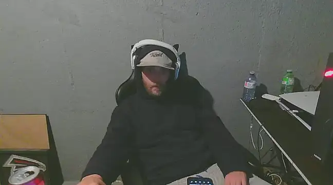 Snapshot of Superoz77 chatting on 12.05.24 Superoz77 online show from 12.05.24