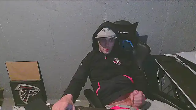 Snapshot of Superoz77 chatting on 12.11.24 Superoz77 online show from 12.11.24