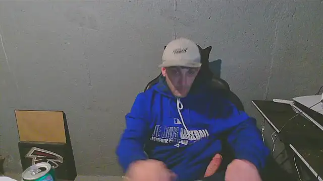 Snapshot of Superoz77 chatting on 12.13.24 Superoz77 online show from 12.13.24