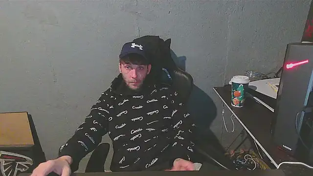 Snapshot of Superoz77 chatting on 12.27.24 Superoz77 online show from 12.27.24