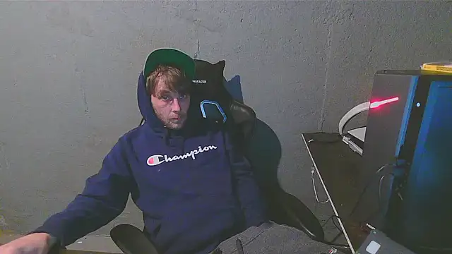 Snapshot of Superoz77 chatting on 02.03.25 Superoz77 online show from 02.03.25