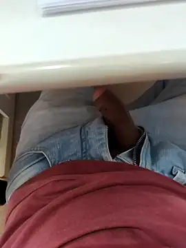 OLAJONES online show from 04.25.26