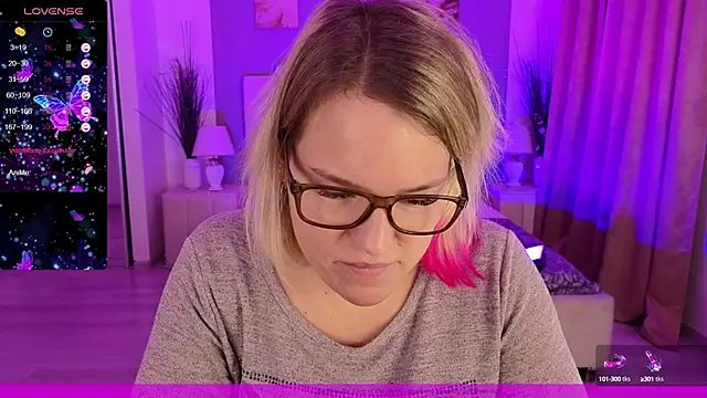 EVAshinyGIRL online show from 01.14.25