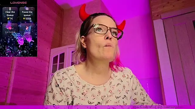 EVAshinyGIRL online show from 03.09.25