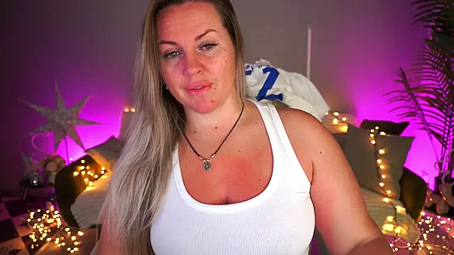 KiraCandyS online show from 06.04.26