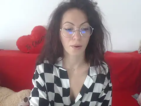 Emmatoo online show from 05.08.26