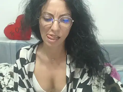 Emmatoo online show from 05.24.26