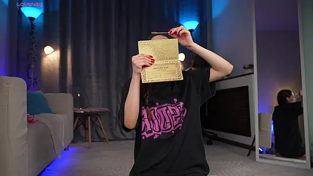 Amely Young online show from 03.16.26