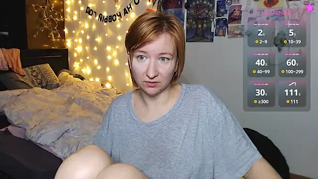 Snapshot of licentia__poetica chatting on 12.08.24 licentia poetica online show from 12.08.24