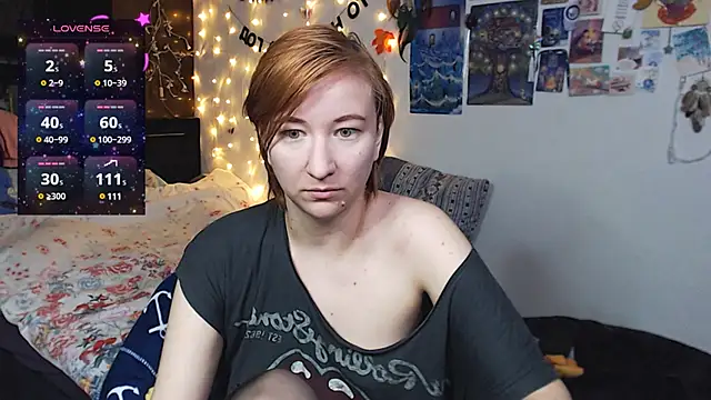 Snapshot of licentia__poetica chatting on 12.17.24 licentia poetica online show from 12.17.24