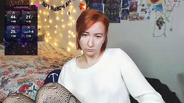 Snapshot of licentia__poetica chatting on 12.19.24 licentia poetica online show from 12.19.24